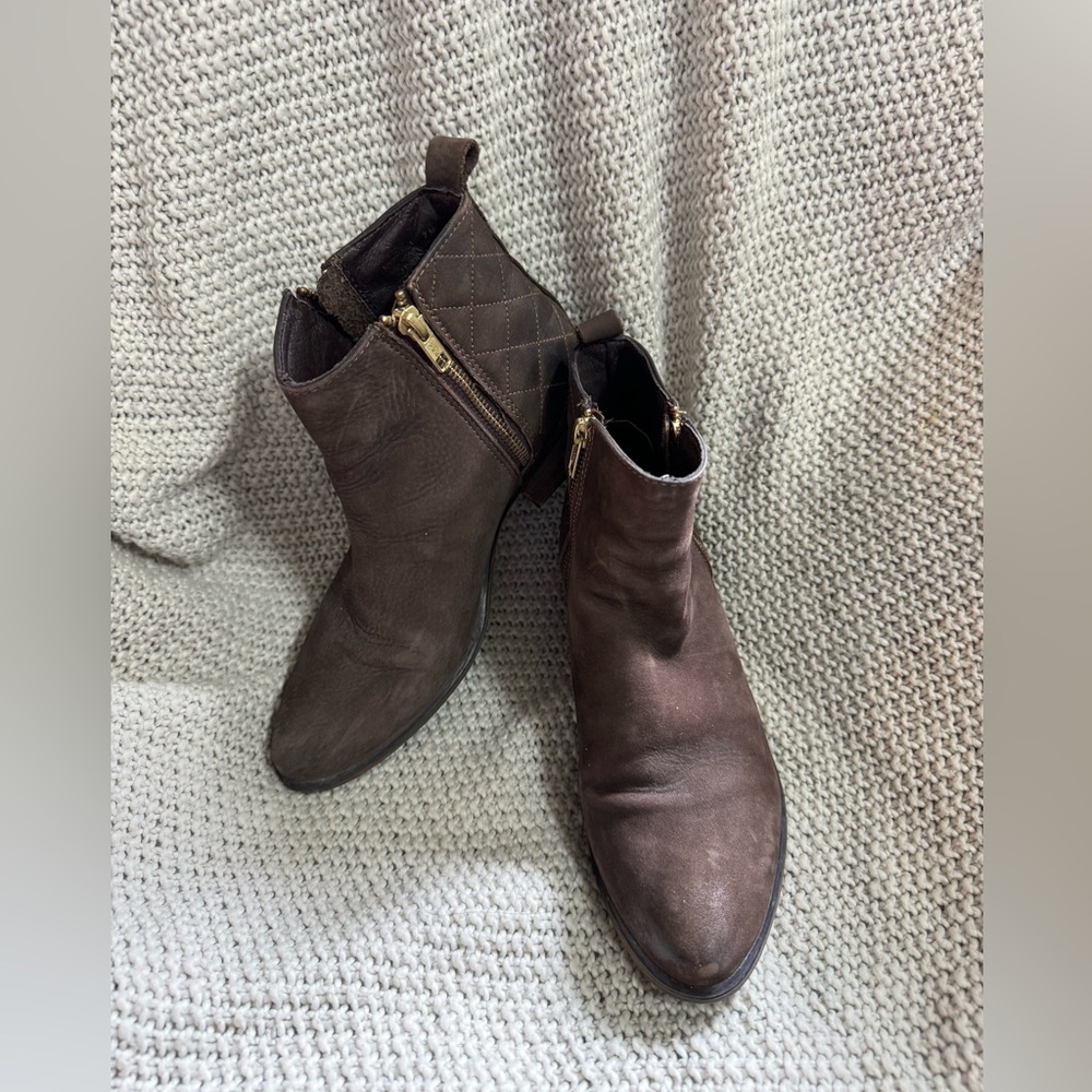 Steve Madden Nyrvana Quilted Leather‎ Ankle Boot Women Size 7 Brown